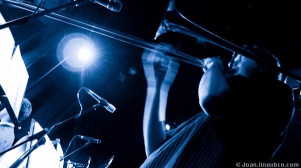 9binblack - Barcelona Big Blues Band amb Mark Tortorici